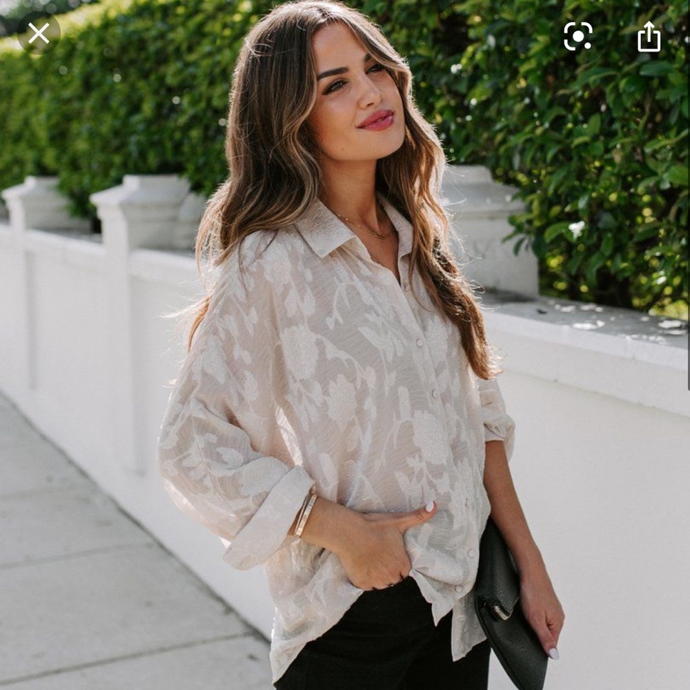 Vici flower jacquard button blouse cream S NWT